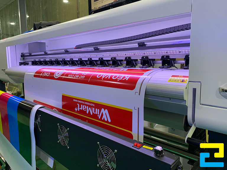 Công Ty In Ấn Quảng Cáo 2H sở hữu máy in UV khổ lớn