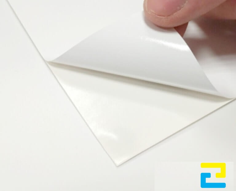Decal 3M màu trắng được dùng phổ biến trong in ấn
