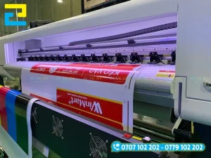 In UV trên decal sữa giúp ấn phẩm decal sữa bền màu và sắc nét hơn