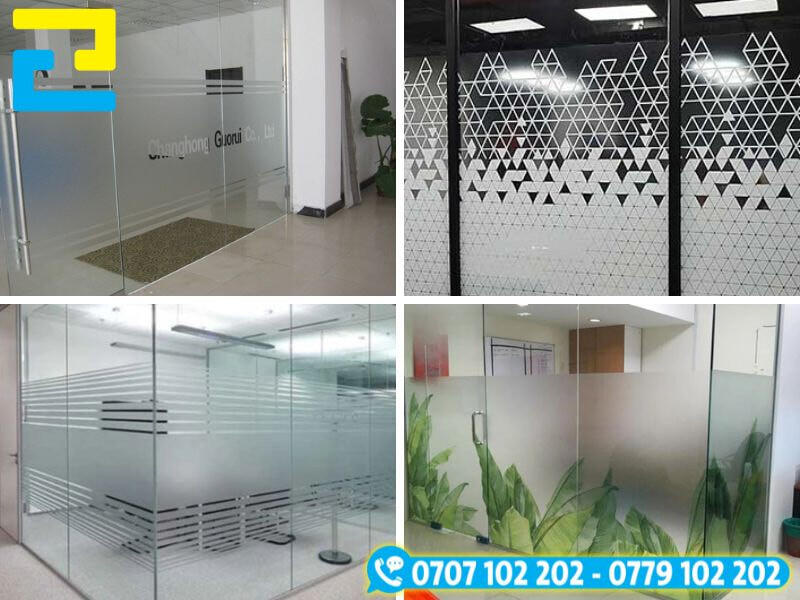Các mẫu in decal dán kính mờ văn phòng, đa dạng thiết kế từ kẻ sọc, họa tiết hình học, in logo công ty đến trang trí cây lá, vừa tạo điểm nhấn thẩm mỹ, vừa đảm bảo sự riêng tư trong không gian làm việc.