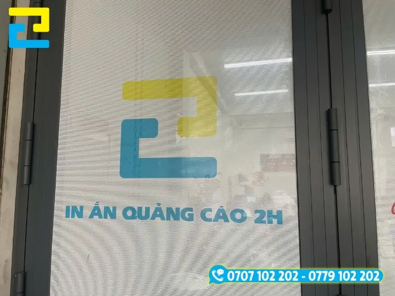 In UV logo, thương hiệu trên decal lưới