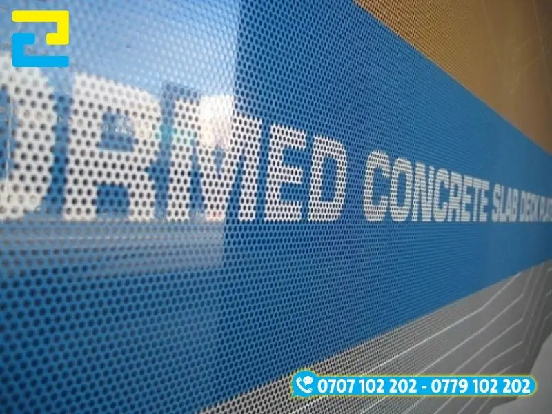 Màu sắc in UV trên decal lưới mực bám chắc và chống phai màu