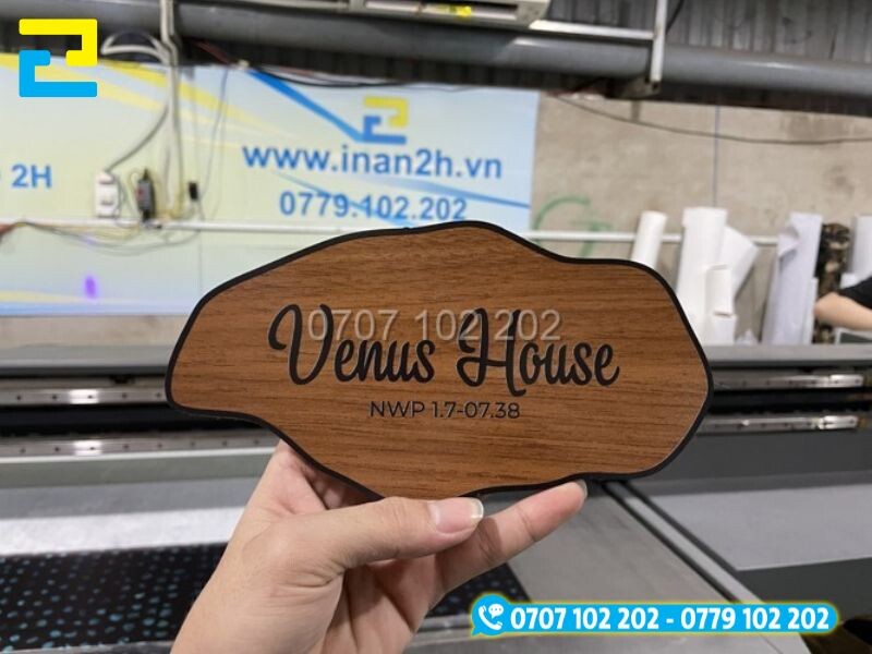 Biển tên homestay chất liệu gỗ in UV