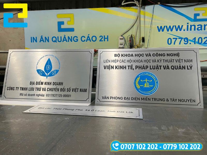 Biển công ty inox in UV cao cấp
