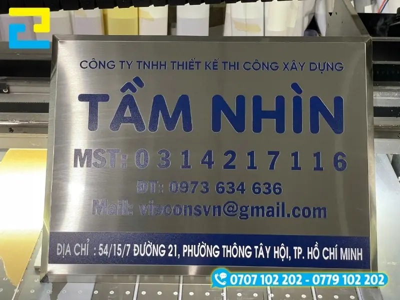 Công nghệ in UV trên inox không chỉ tạo ra hình ảnh sắc nét mà còn giúp tăng độ bền