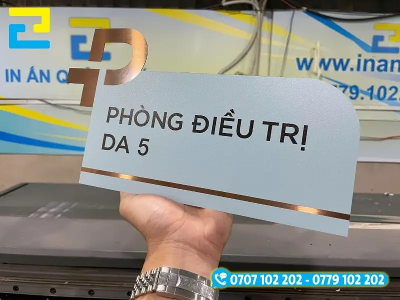 Biển phòng ban cao cấp ứng dụng kỹ thuật in uv lên inox phẳng