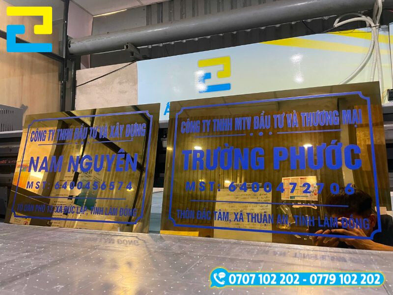 Biển công ty inox vàng gương in UV