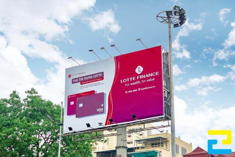 In billboard quảng cáo thẻ tín dụng Lotte