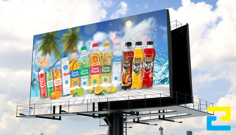 In billboard quảng cáo nước uống đóng chai