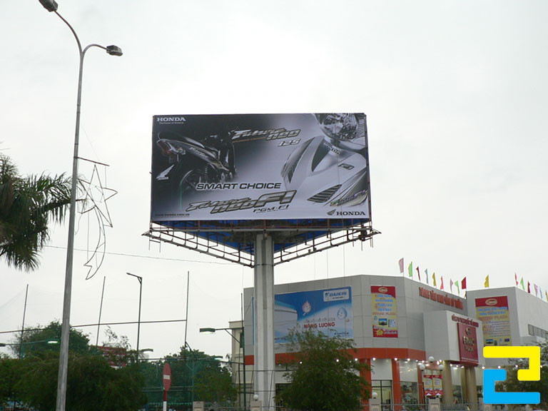 Công Ty In Ấn Quảng Cáo 2H nhận in pano quảng cáo với kích thước lớn