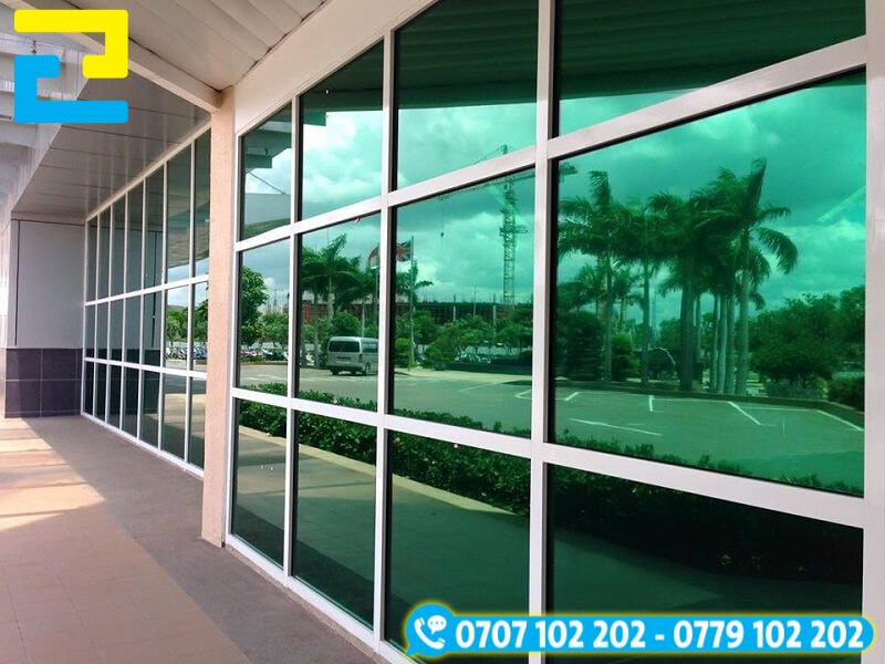 Decal phản quang dán kính đặc