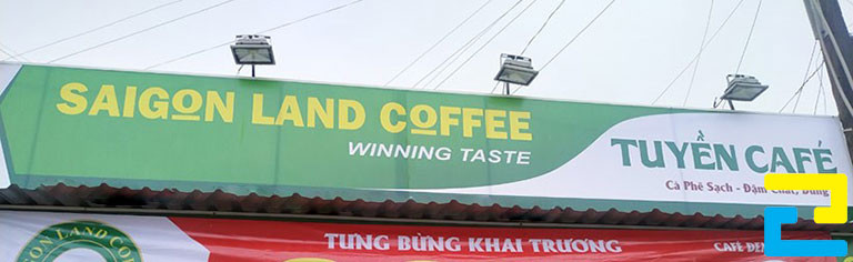 In bảng hiệu quán cà phê Saigon Land Coffee