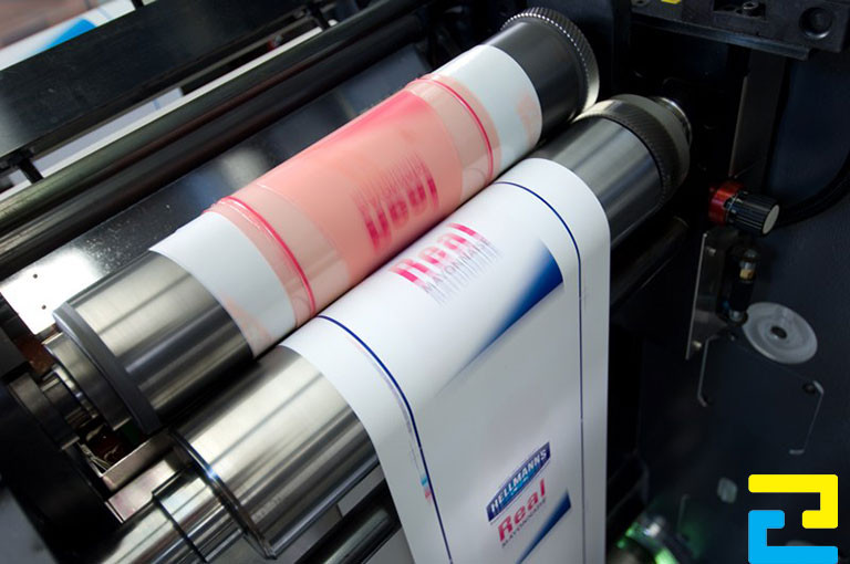 Thông thường những loại máy in Flexo sẽ tiến hành in tem nhãn dưới dạng cuộn tròn