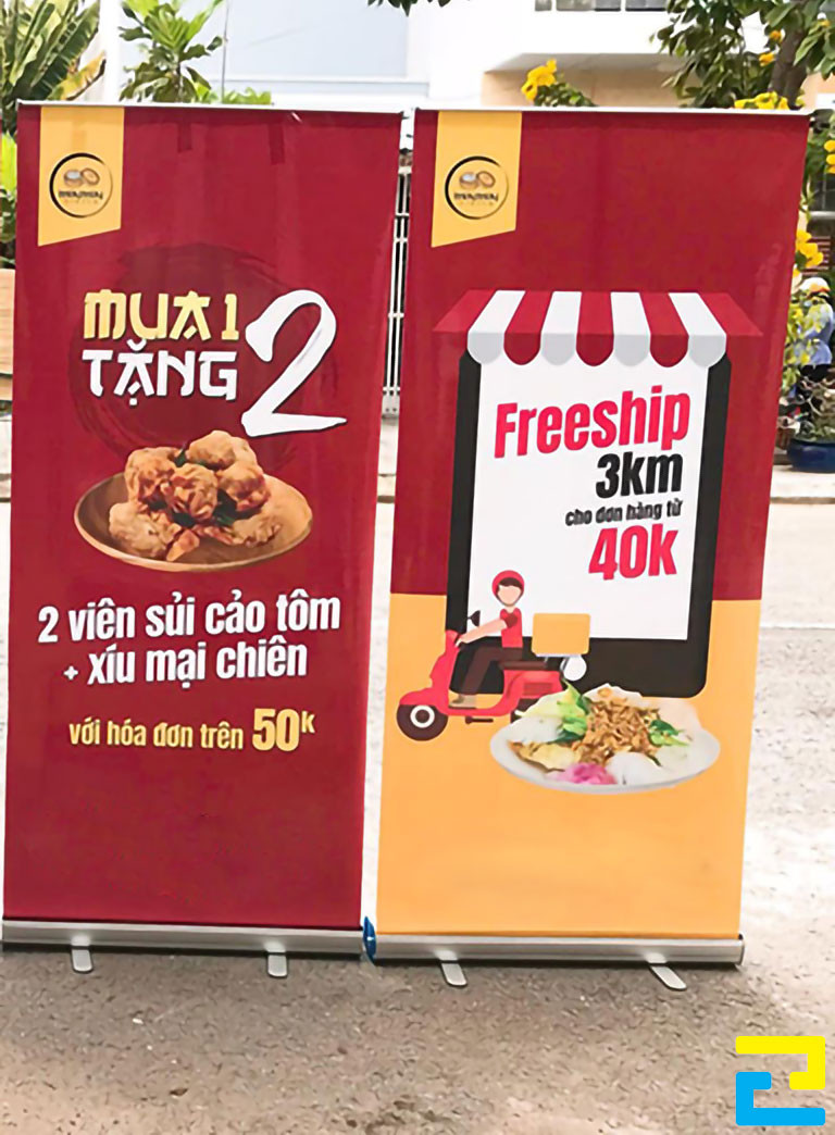 In standee quảng cáo cho quán ăn tại phường 13, Phú Nhuận