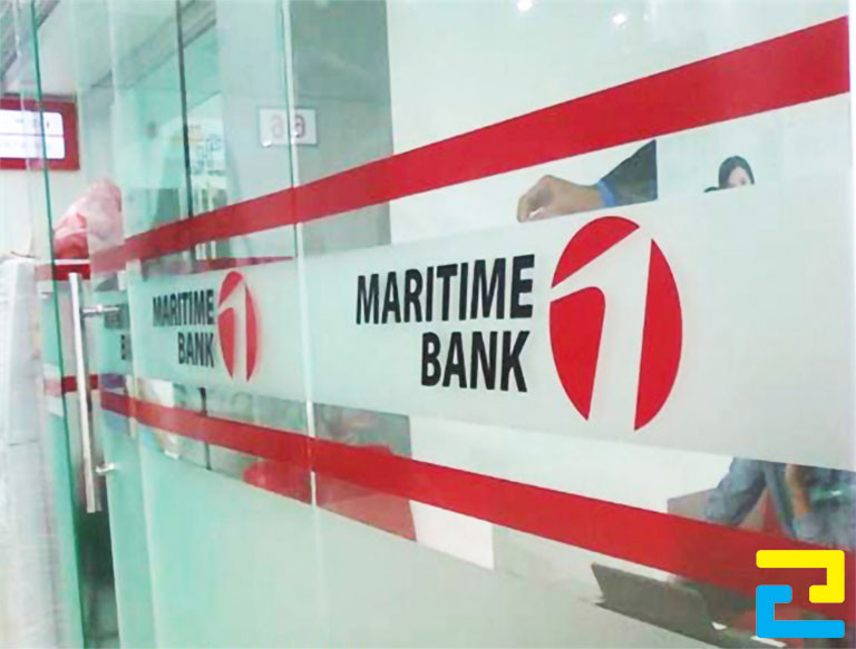 In decal mờ dán kính cho ngân hàng Maritime Bank tại phường 2, quận 3