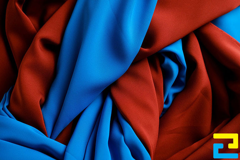 Sử dụng vải silk để in bandroll cho sự kiện team building sẽ giúp cho ấn phẩm có màu sắc in tươi tắn và rạng rỡ, hình ảnh in có độ nét cao