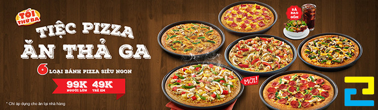 Mẫu 11: Banner ăn vặt được thiết kế với kiểu chữ đơn giản, hình ảnh pizza được thiết kế đẹp mắt, có tông màu gỗ chủ đạo
