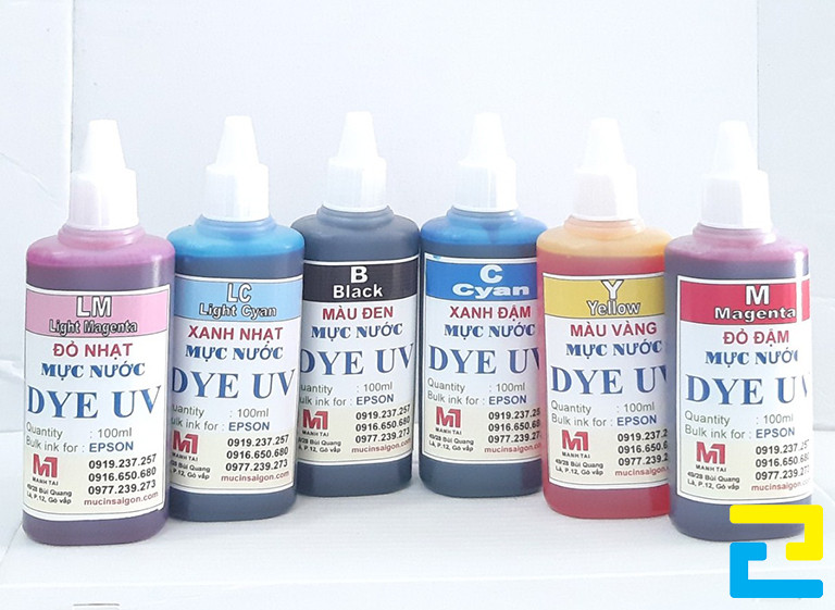 Mực nước sẽ rất thích hợp để sản xuất banner quảng cáo cho tiệm trà sữa được treo ở bên trong quán