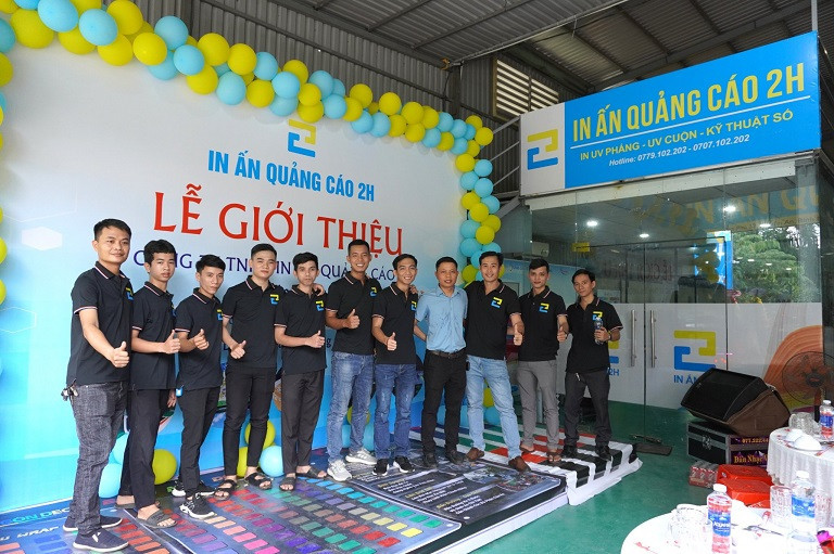 Công Ty In Ấn Quảng Cáo 2H chuyên nhận in băng rôn khai trương quán nhậu, quán bia lấy nhanh chóng, giá in rẻ, sản phẩm đẹp mắt