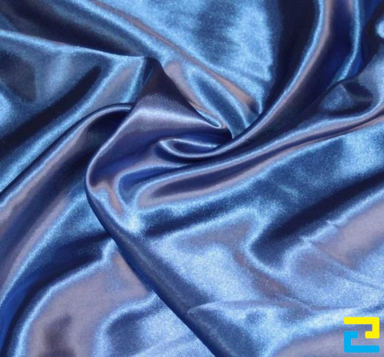 Lựa chọn vải silk để sản xuất background lễ cưới được treo ở ngoài trời, sẽ giúp quý khách nhận về tay phông nền có tính thẩm mỹ cao