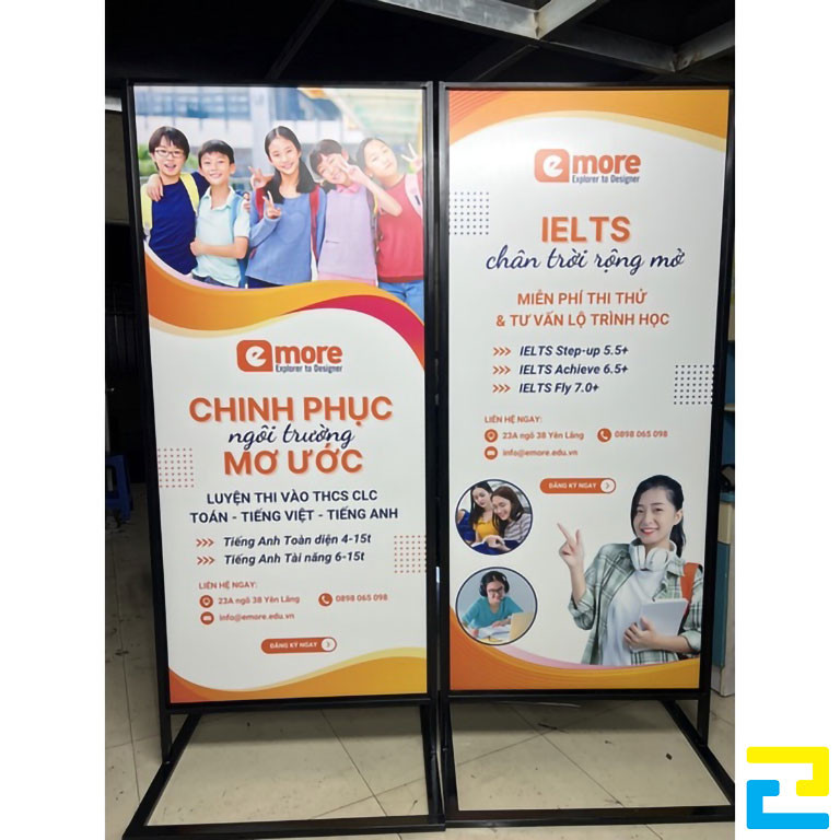 Sau khi In Ấn Quảng Cáo 2H tiếp nhận được những thông tin đặt sản xuất standee trung tâm tiếng Anh, nhân viên sẽ gửi đến quý khách bảng giá in
