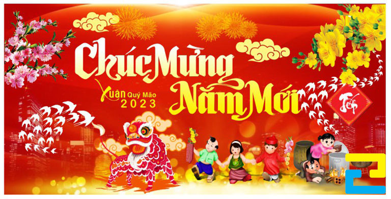 Mẫu 44: Băng rôn có tông màu đỏ chủ đạo, có kiểu chữ nghệ thuật uốn lượn đẹp mắt, hình ảnh múa lân, hình ảnh hoa mai, hoa đào,... được thiết kế với bố cục hợp lý