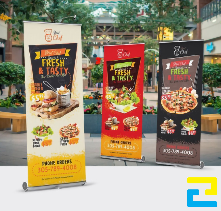 Mẫu 7: Ba mẫu standee được thiết kế với hình ảnh minh họa cho món ăn đẹp mắt, có kiểu chữ đơn giản - nghệ thuật