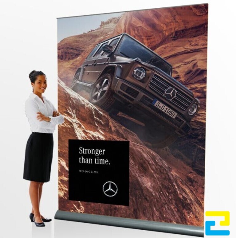 Mẫu standee quảng cáo ô tô Mercedes