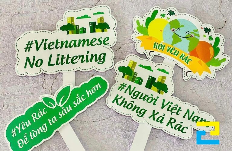 In Bảng Hashtga Cầm Tay Bảo Vệ Môi Trường Chắc Chắn, Chất Lượng, Màu Sắc Hài Hòa Với Môi Trường Xung Quanh, Kích Thước Phù Hợp Cho Các Hoạt động Compressed