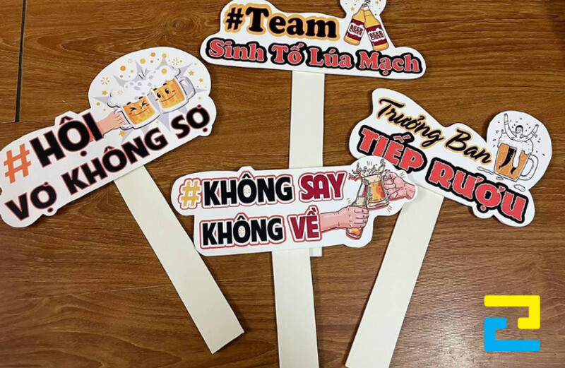 Hashtag cầm tay chủ đề ăn nhậu mẫu mã đẹp sắc nét chất lượng cao từ xưởng In Ấn Quảng Cáo 2H
