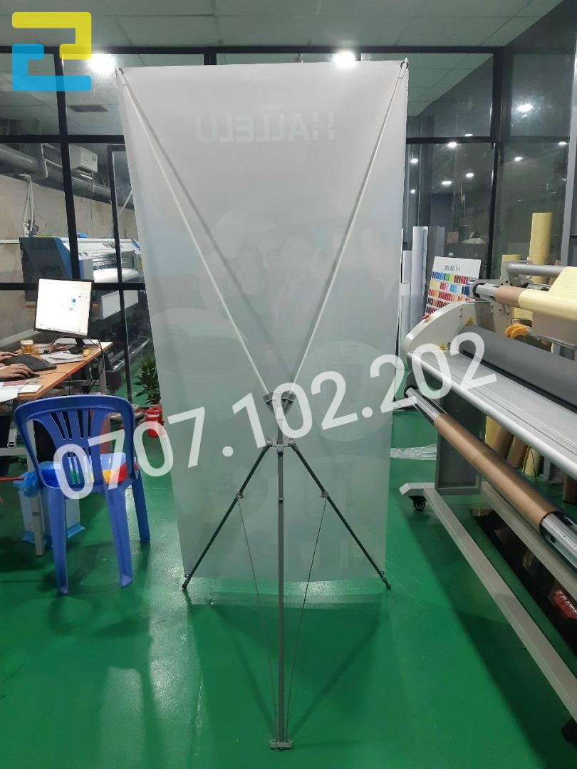 Standee Gấp Gọn Có Giá Thành Thấp Mà Có Thể Tái Sử Dụng Nhiều Lần