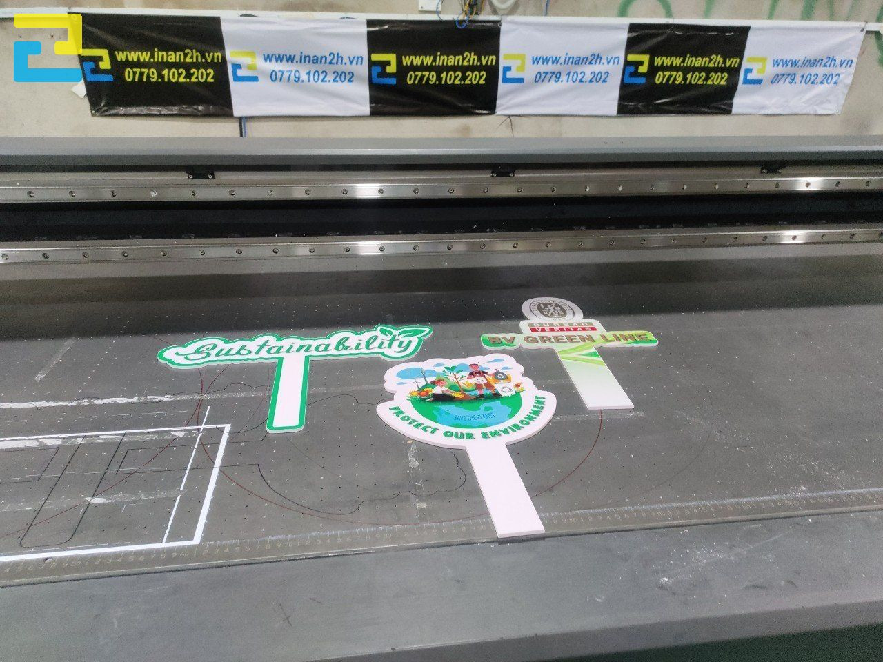 Các đặc điểm Chính Của Mẫu Hashtag Cầm Tay.