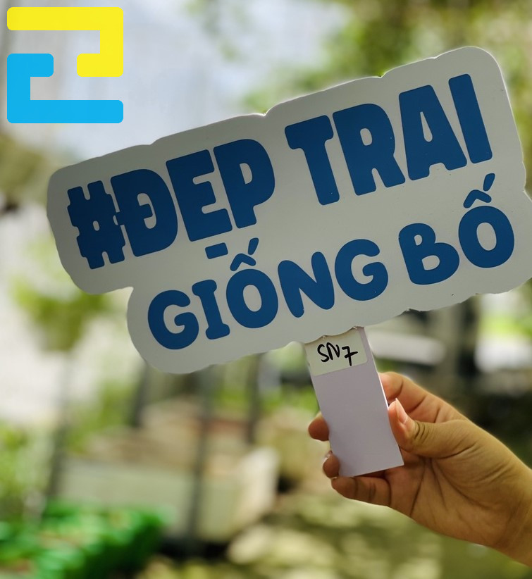 Mẫu Hashtag Đẹp Trai Giống Bố Cực Vui Nhộn Trong Bữa Tiệc.