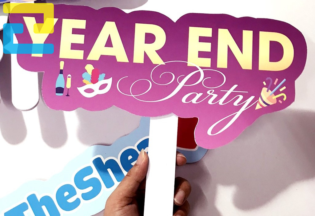 Sử Dụng Hashtag Cầm Tay Tất Niên, Year End Party Giúp Bữa Tiệc Sôi động Hơn.