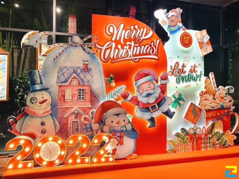 Trang trí noel cho quán cafe với điểm check in thu hút