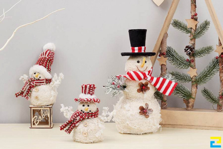 Trang trí quán cafe với mô hình người tuyết