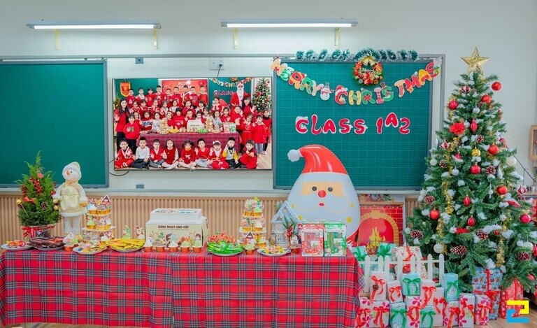 Trang trí Noel lớp học với tiểu cảnh nhỏ nhắn, đáng yêu