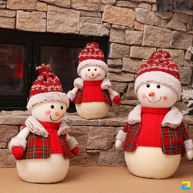 Tiểu cảnh người tuyết dễ thương thu hút trẻ nhỏ tại các quán cafe