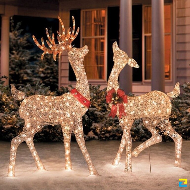 Mẫu tiểu cảnh con hươu mang đậm không khí Noel, dùng trang trí những doanh nghiệp lớn, sự kiện hoành tráng