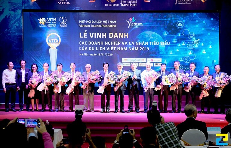 Lễ kỷ niệm, vinh danh cho ý tưởng tiệc cuối năm