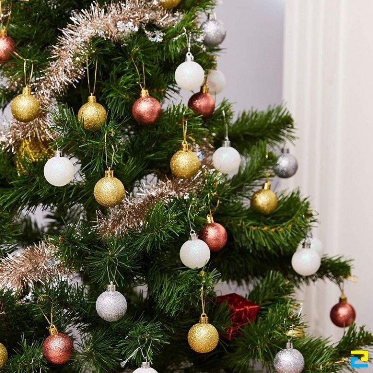 Trang trí giáng sinh với quả châu