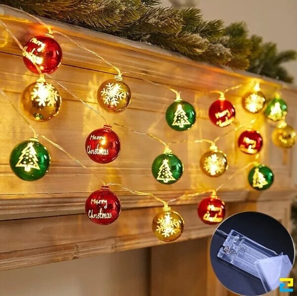 Sử dụng các phụ kiện trang trí noel ngoài trời