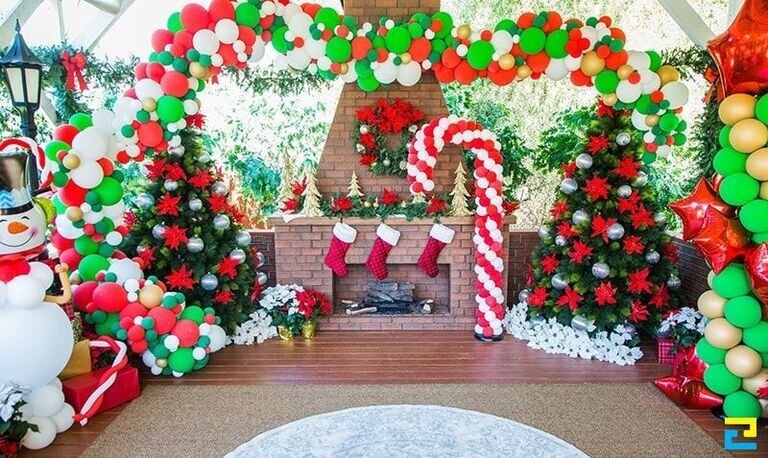 Trang trí sân khấu giáng sinh bằng bóng bay