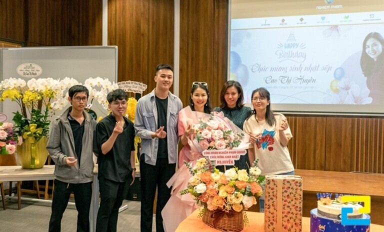 Tìm hiểu tính cách của sếp để tổ chức sinh nhật