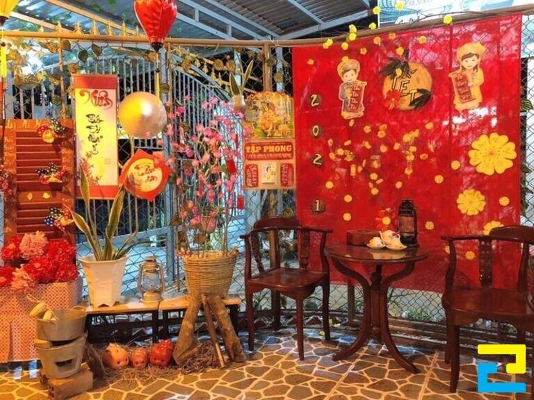 Trang trí tết cho quán trà sữa