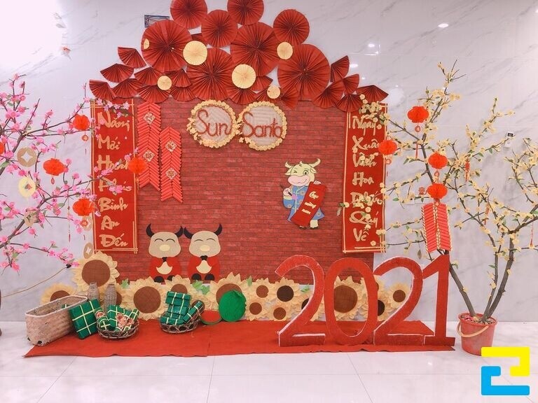 Trang trí backdrop check in ngày tết