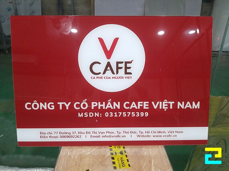 Bảng công ty mica được in bởi công nghệ in UV mới nhất hiện nay.