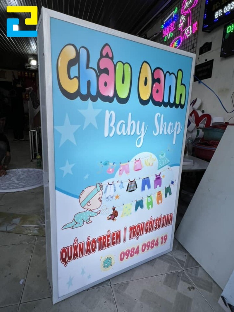Bảng hiệu hộp đèn Mica cho babyshop