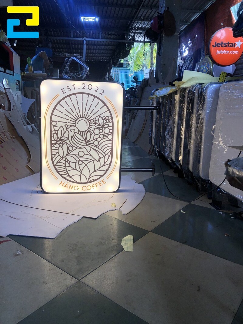 Biển hiệu hộp đèn mica hút nổi quán coffee.