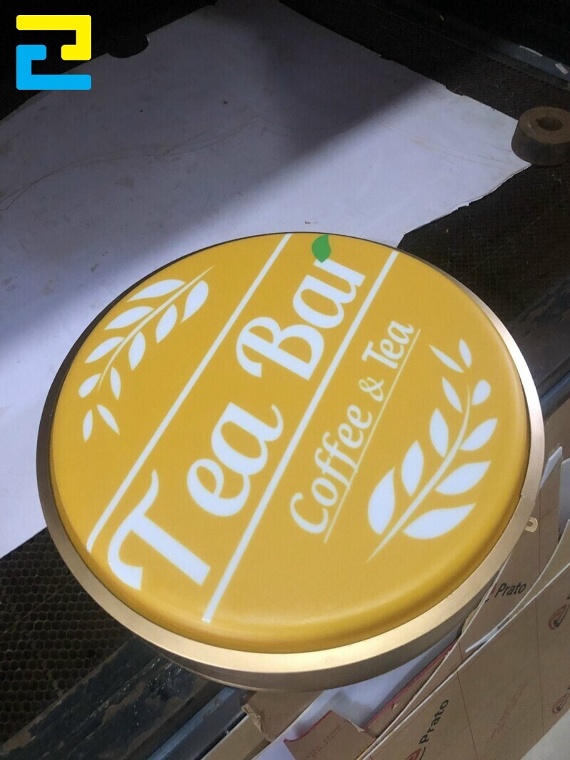 Làm bảng hiệu hộp đèn mica hút nổi tròn.